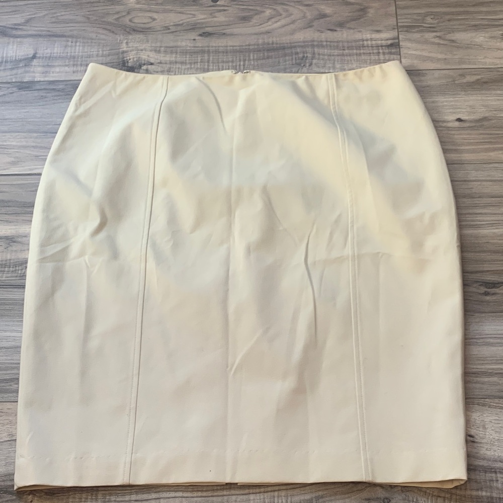 Worthington Cream Pencil Skirt